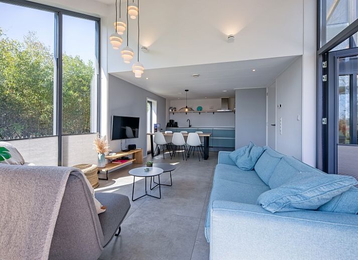 TexelZon vakantiehuis in Den Hoorn met ruim terras en moderne buitenruimte.