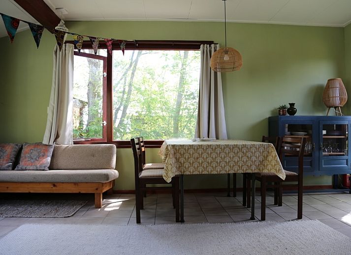 Ferienhaus Vogelsand in Den Hoorn Texel, umgeben von gruener Natur und Ruhe.