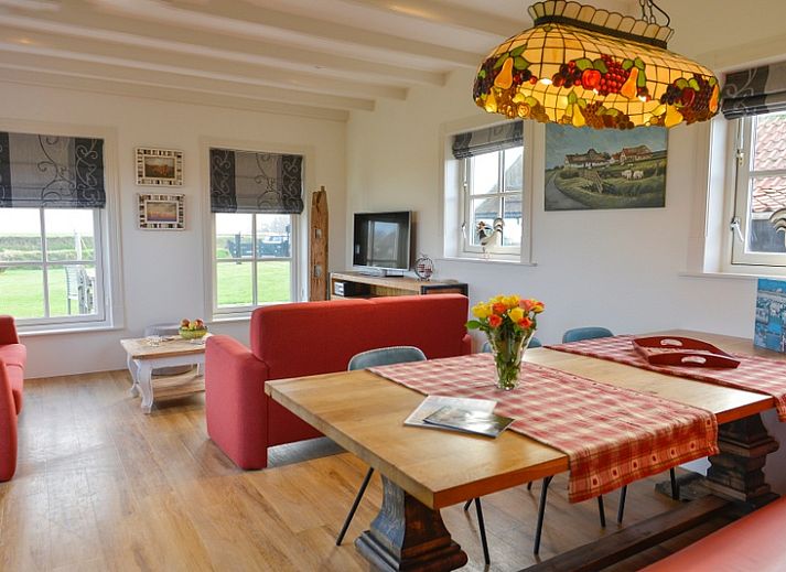 Charmante Fassade des Ferienhauses Anja Hoeve - Sonja auf Texel, Wadden Islands.