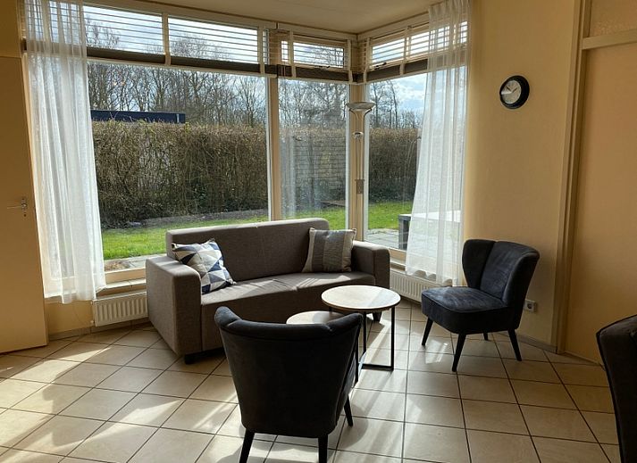 Gartenmauer-Ferienhaus in Oosterend Texel mit grossem Garten und Terrasse, ideal zum Entspannen auf den Watteninseln.