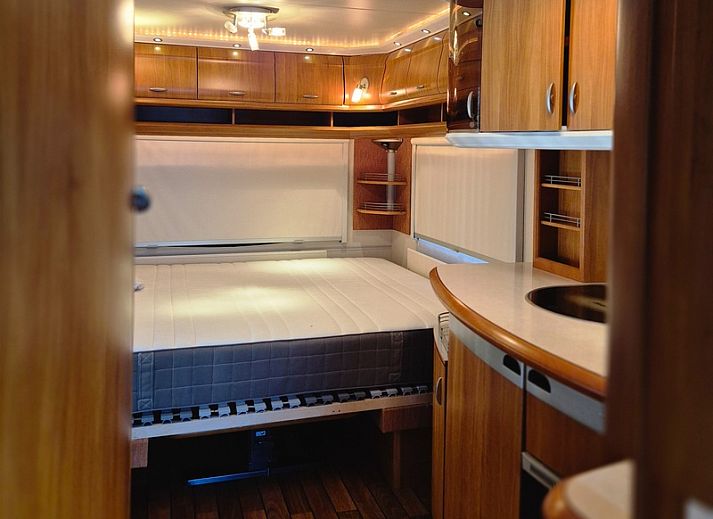 Der Wohnwagen mit Vorzelt in Oosterend, Texel, bietet Ihnen einen entspannten Urlaub inmitten der Natur und der Ruhe auf den Watteninseln.