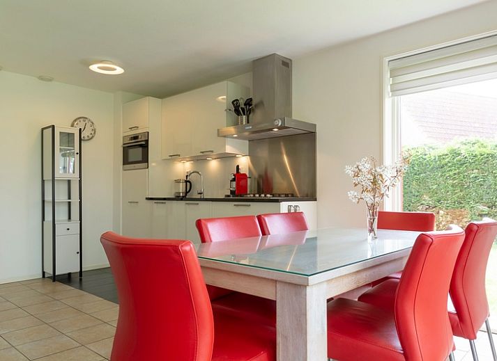 Gezellig vakantiehuis Type II+ - nr. 77 Goudvink in Oosterend, Texel met oprit en groene omgeving.