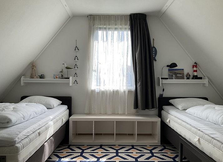 Gezellige buitenkant van Type II - nr. 79 Zilvermeeuw, vakantiehuis in Oosterend, Texel omringd door natuur.