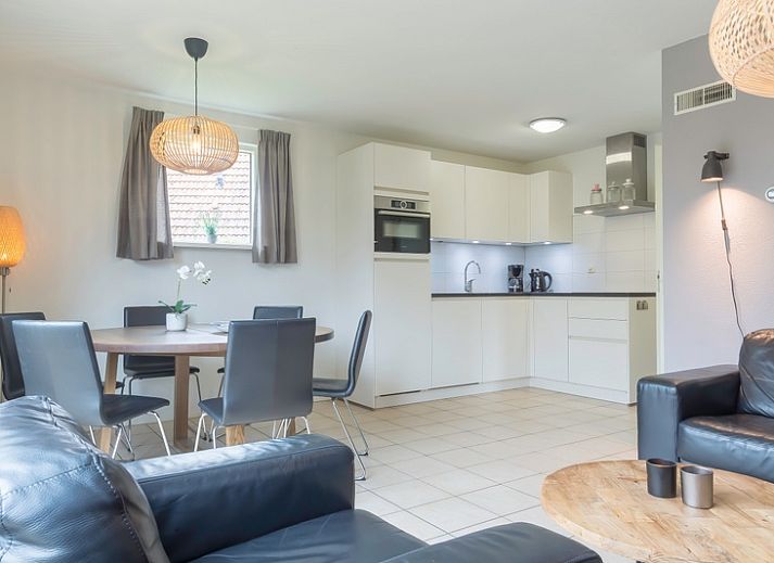 Type I - nr. 33 Braamsluip vakantiehuis in Oosterend, Texel met charmante gevel en groene omgeving.