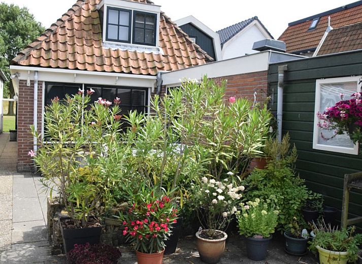 Gemuetliche Kueche und Essbereich im Ferienhaus 't Achterhuis, Oudeschild, Texel.
