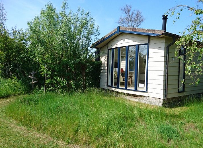 Chalet Akkerveld 27 in Dennenbos Texel, surrounded by nature and tranquility.