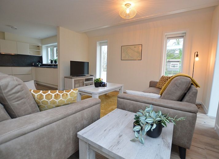 Ferienhaus De Nagtegaal 23 in De Dennen Texel mit grossem Garten und Terrasse zum Entspannen.