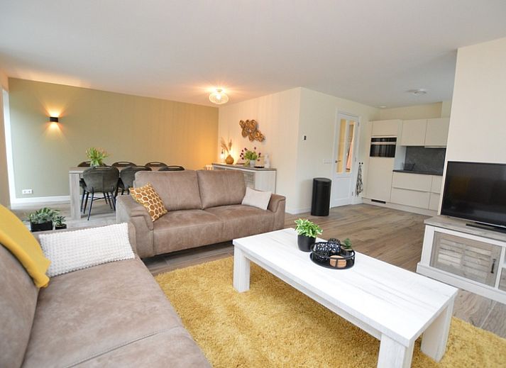 Ferienhaus De Nagtegaal 23 in De Dennen Texel mit grossem Garten und Terrasse zum Entspannen.