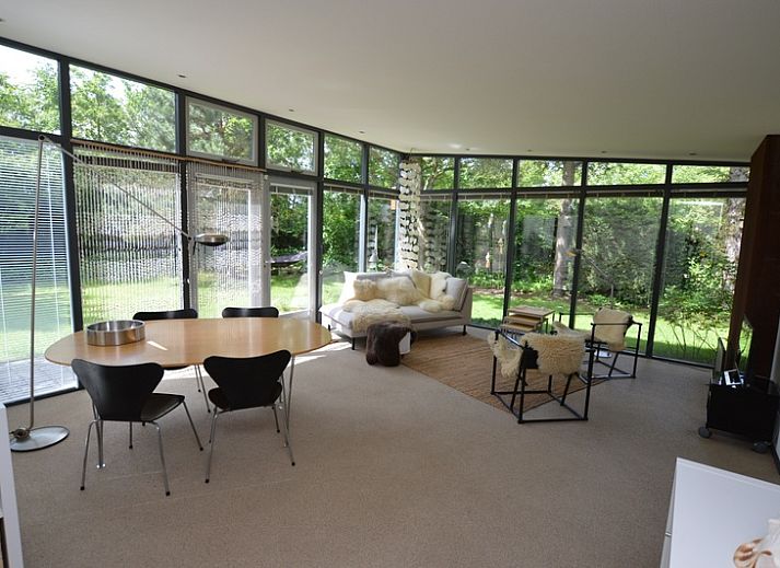 Ferienhaus 't Hoogelandt 202 - Aan Zee in De Dennen, Texel, umgeben von gruener Natur und einem grossen Garten.