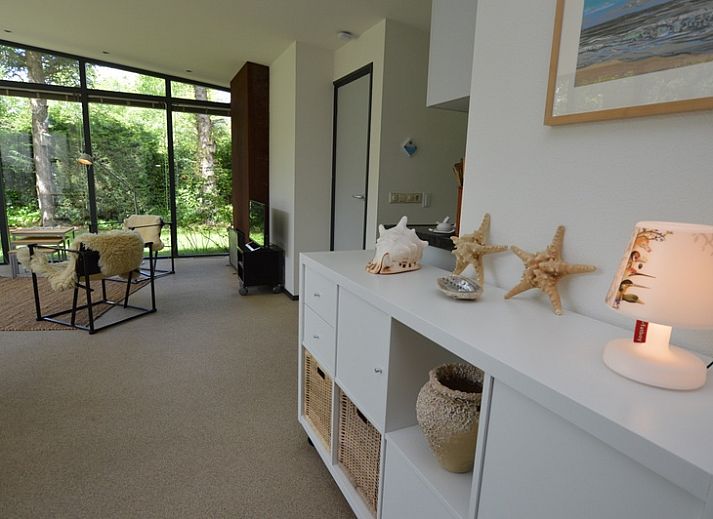 Ferienhaus 't Hoogelandt 202 - Aan Zee in De Dennen, Texel, umgeben von gruener Natur und einem grossen Garten.