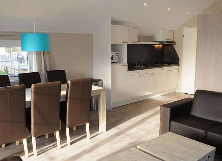 Lodge - 6 person vacation home in De Dennen, Texel overlooking water and nature.