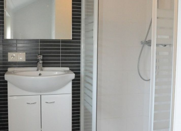 Veranda of Lodge - 6 persons in De Dennen, Texel, ideal for relaxation.