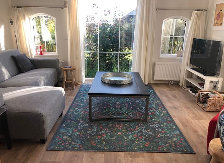 Vacation park de Bremakker - Akkerveld 15, Texel: charming vacation home with wooden veranda in De Dennen, Wadden Islands.