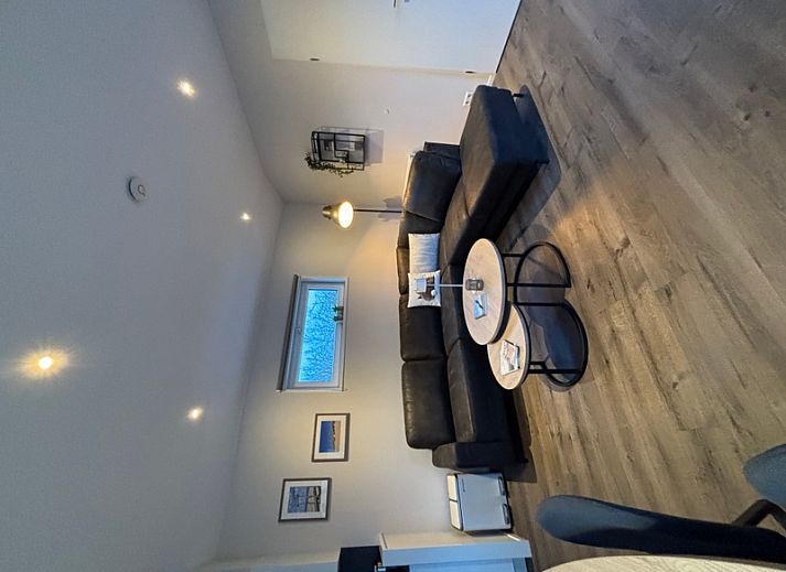 Vakantiepark De Bremakker - Bosveld 137, charmantes Ferienhaus in De Dennen, Texel, mit Sonnenterrasse und moderner Einrichtung.