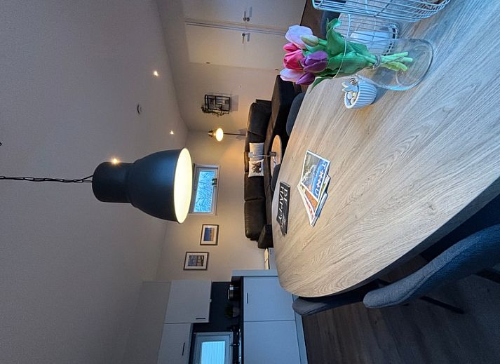 Vakantiepark De Bremakker - Bosveld 137, charmantes Ferienhaus in De Dennen, Texel, mit Sonnenterrasse und moderner Einrichtung.