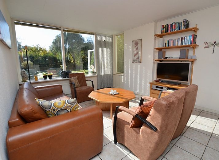 Vakantiehuis de Parel 222 in De Dennen, Texel met ruime tuin en terras voor ontspanning.