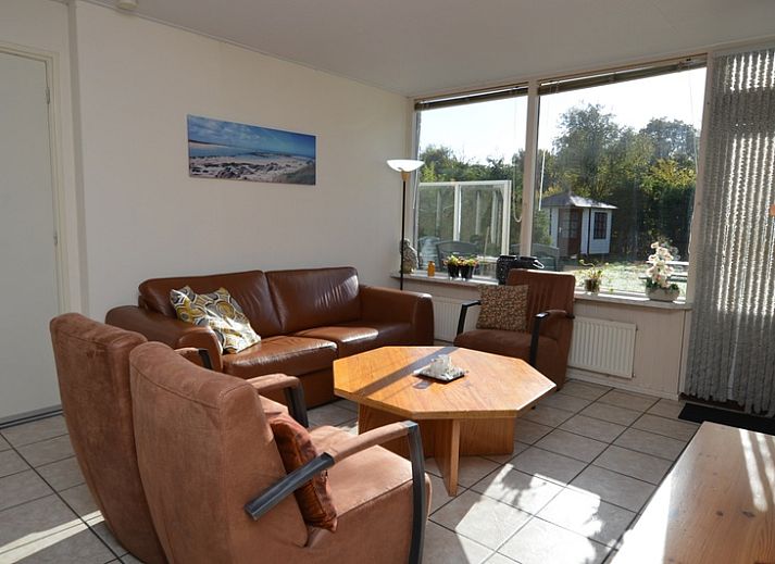 Vakantiehuis de Parel 222 in De Dennen, Texel met ruime tuin en terras voor ontspanning.