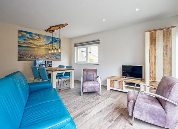 Modernes Wohnzimmer im Bungalow 82 - De Luwte, Bungalowpark Uterste Coogh, De Dennen, Texel.