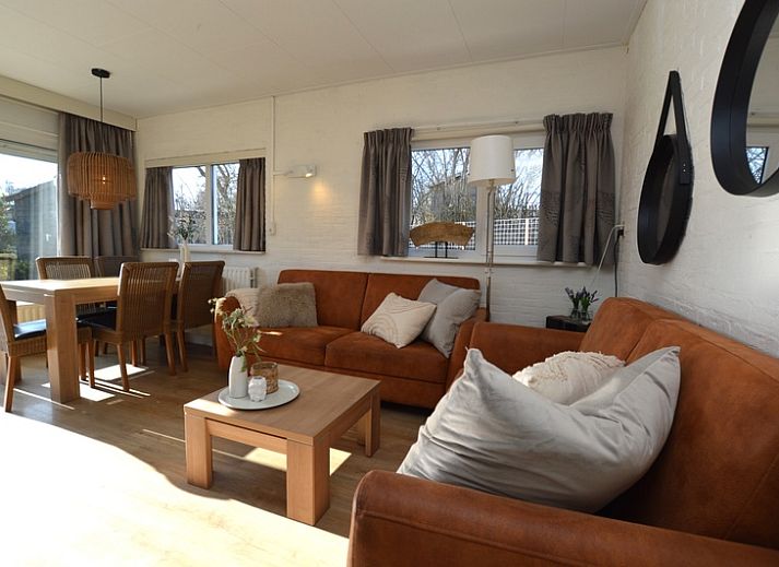 Bungalow Uterste Coogh 96 in De Dennen, Texel met ruim terras en tuin voor een ontspannen verblijf op de Waddeneilanden.