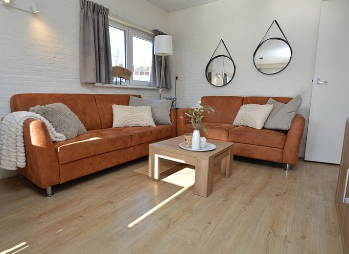 Bungalow Uterste Coogh 96 in De Dennen, Texel met ruim terras en tuin voor een ontspannen verblijf op de Waddeneilanden.