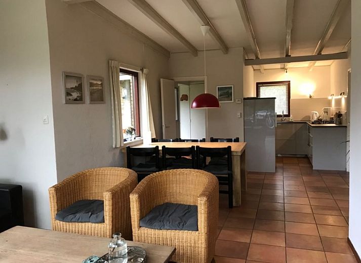 Geraeumiger Garten im Bungalowpark 't Hoogelandt - Bungalow 0790 in De Dennen, Texel, Watteninseln.