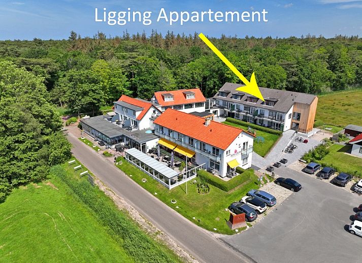 Spacious and bright living room of Apartment Bos en Duin 34 in De Dennen, Texel.