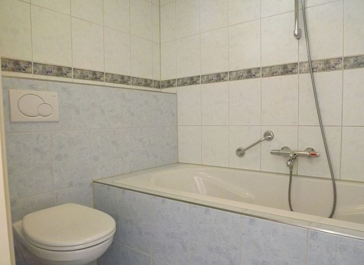 Ferienhaus Gortersmient 282 in De Dennen, Texel mit grossem Garten und Terrasse fuer Entspannung auf den Watteninseln.