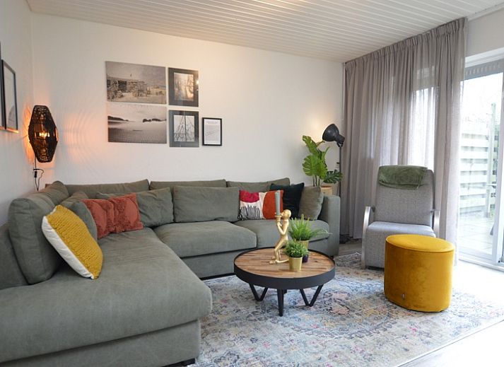 Vacation home Gerritslanderdijkje 146 - Salty Dog in De Dennen, Texel with green garden and terrace.