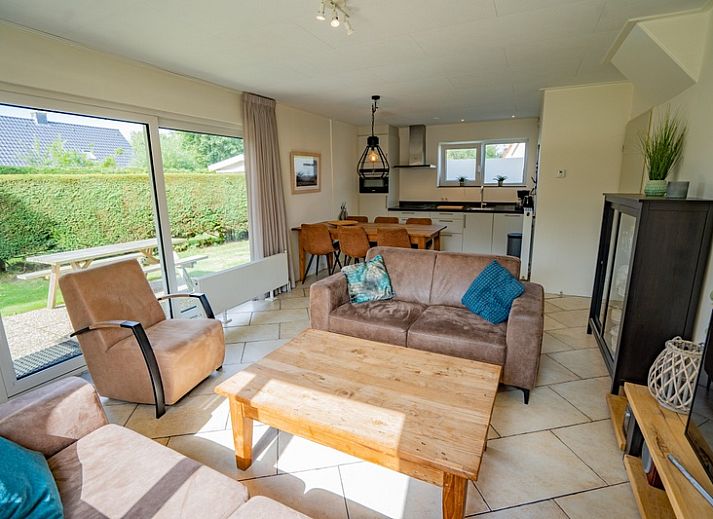 Ferienhaus 't Hoogelandt 134A in De Dennen, Texel mit grossem Garten und sonniger Terrasse.