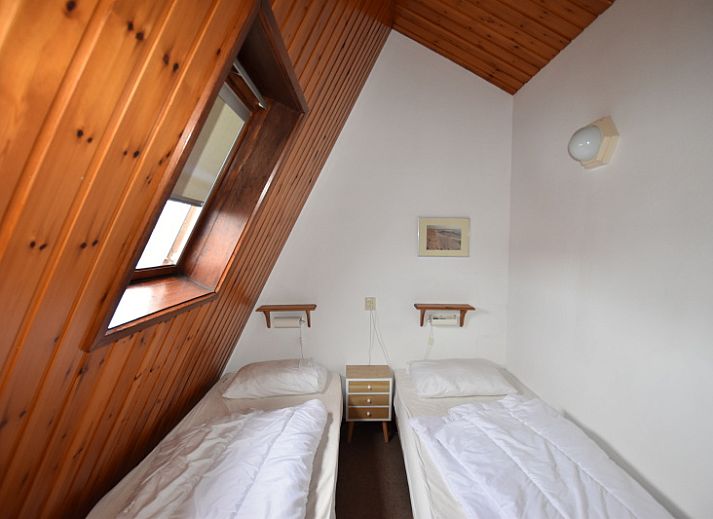 Gemuetliches Wohnzimmer von Bungalowpark Gortersmient, Ferienhaus Gortersmient 308 in De Dennen, Texel. Ein idealer Ort fuer Entspannung.