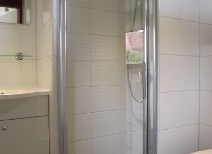 Moderne Kueche im Ferienhaus Gortersmient 234, De Dennen, Texel, Waddeninseln.