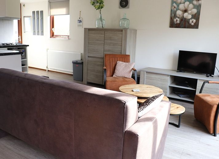 Schlafzimmer mit Doppelbett im Ferienhaus Gortersmient 234, De Dennen, Texel.