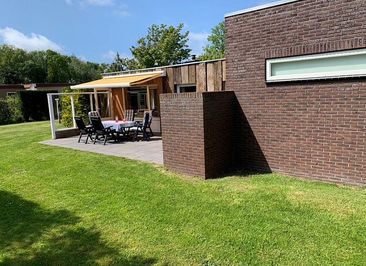 Ferienhaus Hesselte in De Dennen, Texel mit grossem Garten und Terrasse.