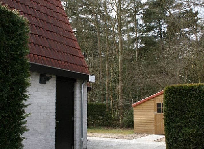 Vakantiehuis Gortersmient 354 in De Dennen, Texel met charmante entree en moderne architectuur.