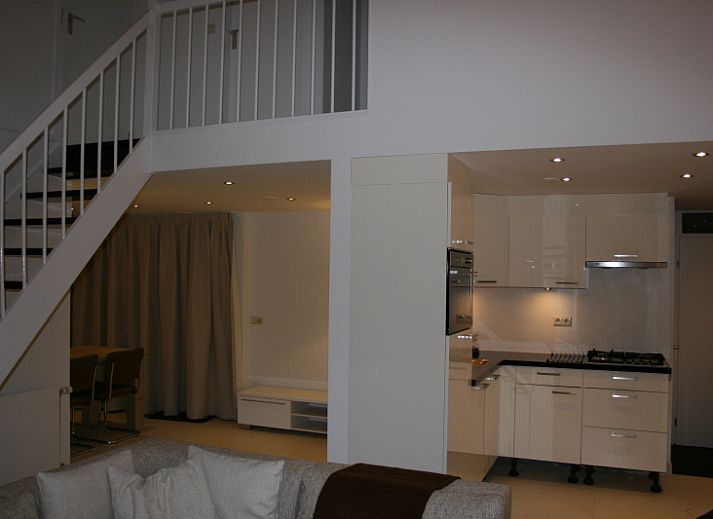 Rustige omgeving van Vakantiehuis Gortersmient 354 in De Dennen, Texel met omringende natuur.