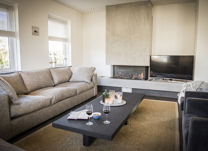 Bungalowpark 't Hoogelandt - Villa am Meer in De Dennen, Texel. Schoene Villa mit moderner Architektur, umgeben von Natur.