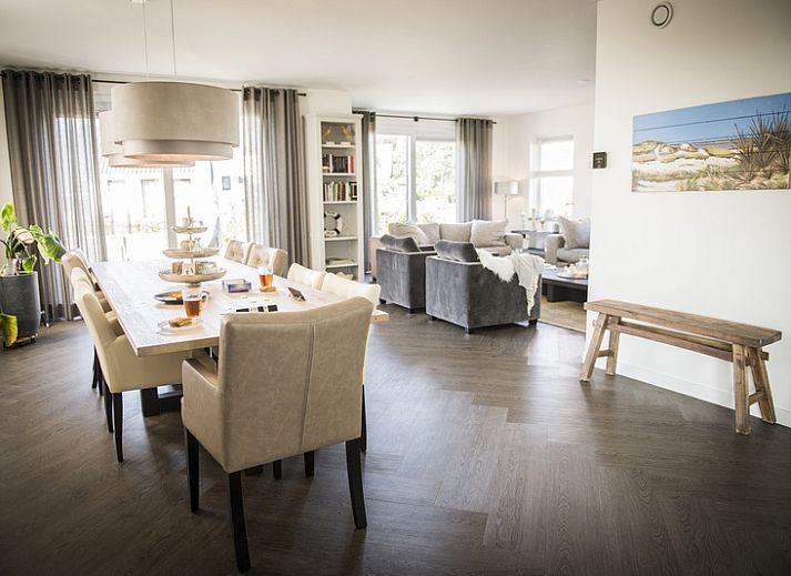 Bungalowpark 't Hoogelandt - Villa am Meer in De Dennen, Texel. Schoene Villa mit moderner Architektur, umgeben von Natur.