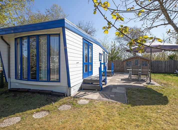 Ferienpark de Bremakker Weideveld 61, Texel, Ferienhaus mit grosser Veranda in De Dennen, umgeben von Natur.