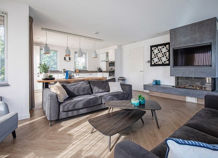 Bungalowpark 't Hoogelandt - Villa Menno in De Dennen, Texel, met ruime tuin en zonnig terras.