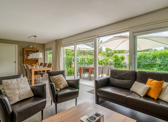 Landhaus Tempelierweg 23 in De Dennen, Texel mit grossem Garten und Terrasse, ideales Ferienhaus auf den Watteninseln.