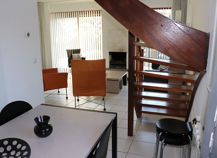 Ferienhaus Gortersmient 220 in De Dennen, Texel mit schoenem Garten und Terrasse.