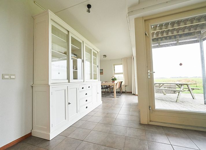 Ferienhaus De Mispel in De Dennen, Texel mit grossem Garten und Terrasse.