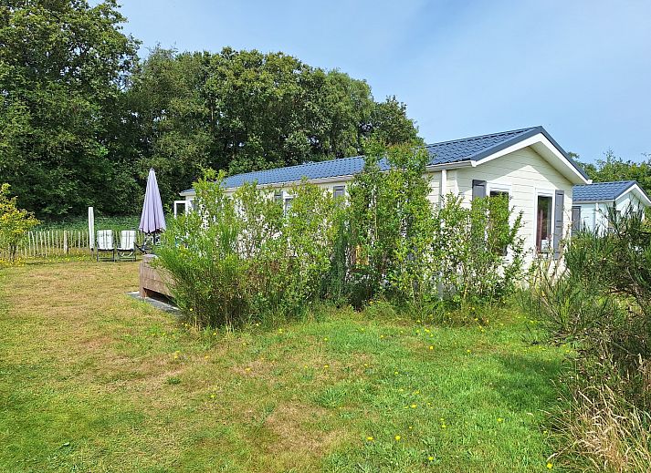 Ferienpark de Bremakker - Akkerveld 23 Ferienhaus in De Dennen, Texel mit gruenem Garten und Terrasse.