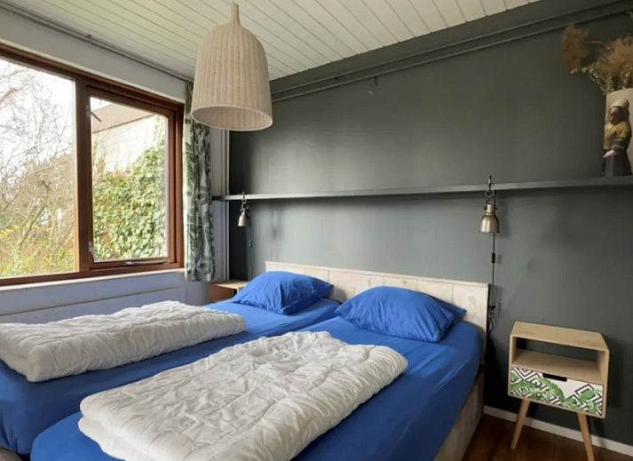 Stijlvolle eet- en woonkamer in Texel Bungalow 257, De Koog, met moderne inrichting en veel natuurlijk licht op de Waddeneilanden.