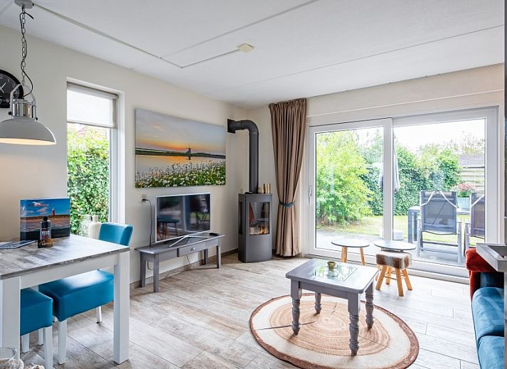 Wulpenweid 14 Zeehond vakantiehuis in De Dennen Texel met zonnig terras en groene tuin.