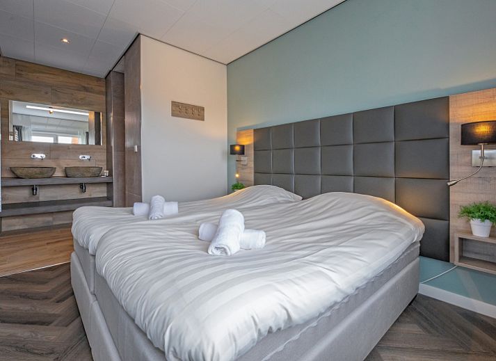 Moderne Kueche im Appartement Bos en Duin 01, De Dennen, Texel mit luxurioesen Annehmlichkeiten.