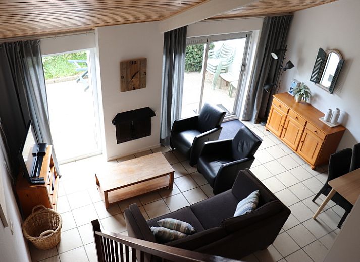 Vacation home Gortersmient 290 in De Dennen, Texel with sunny terrace and garden.
