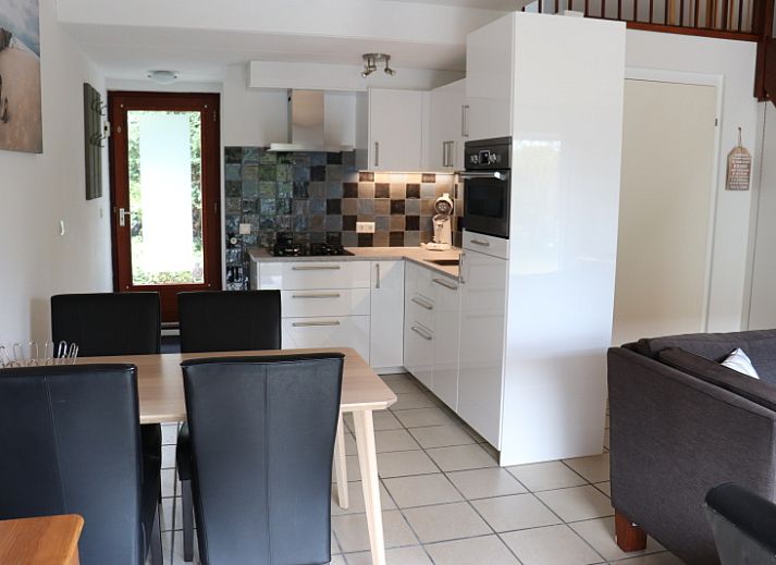 Vacation home Gortersmient 290 in De Dennen, Texel with sunny terrace and garden.