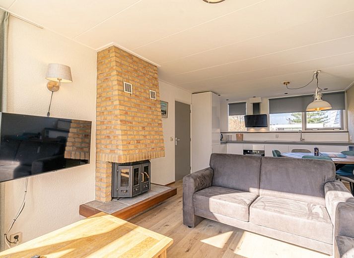 Bungalowpark De Parel - Ferienhaus De Parel 166 in De Dennen, Texel. Grosszuegige Rasenflaeche, umgeben von Gruen und Ruhe.