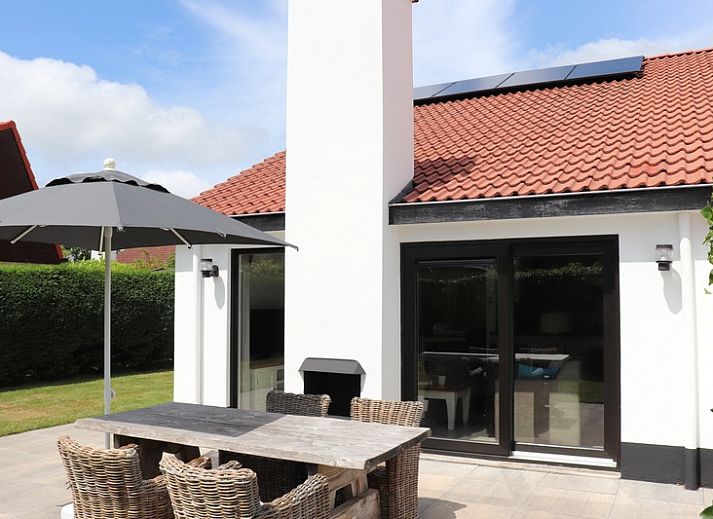 Gezellige eetkamer in Vakantiehuis Gortersmient 302, De Dennen, Texel.